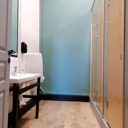 Le Mat Hostel