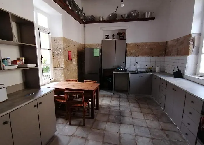 Hostal Le Mat Lárnaca