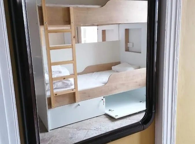 Hostal Le Mat Lárnaca