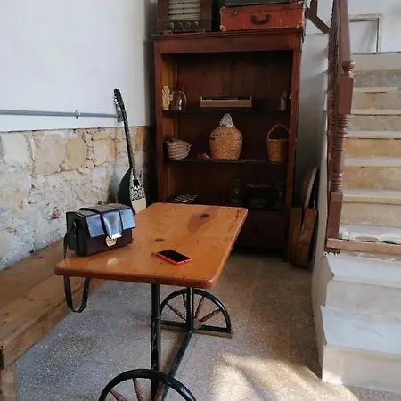 Albergue Le Mat Larnaca