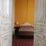 Le Mat Hostel